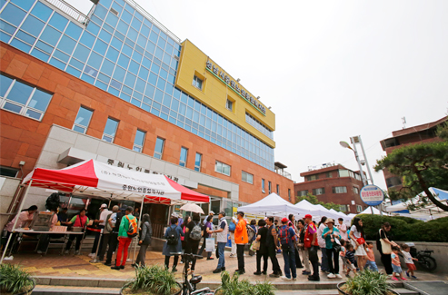 지난 6월 13일 성남중원노인종합복지관에서 열린 선배시민과 함께 E(환경)·S(나눔)·G(소통, 참여)!’ 축제 현장