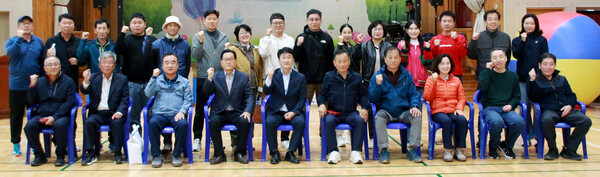 경상국립대 남해동문가족 화합한마당 행사가 지난 3일 해양초 강당에서 열렸다